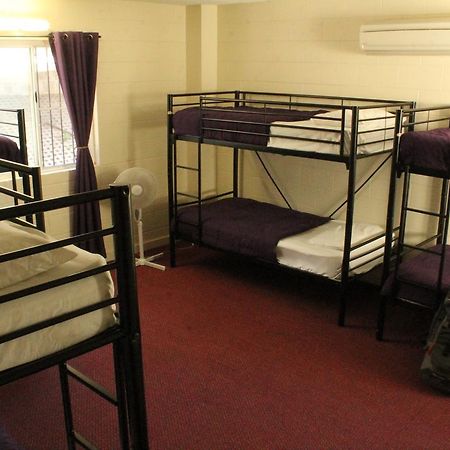 Foreign Exchange Accommodation-Beachside Townsville Buitenkant foto